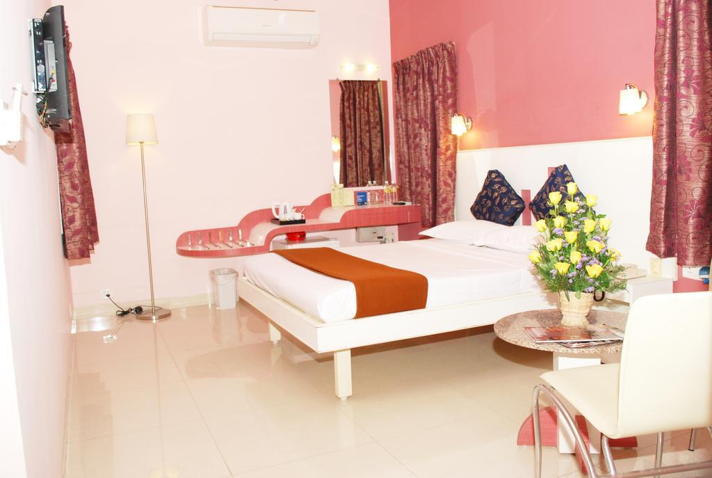 Hotel Pandian Madras Kamer foto