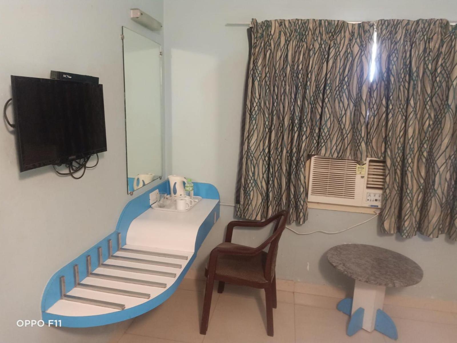 Hotel Pandian Madras Buitenkant foto