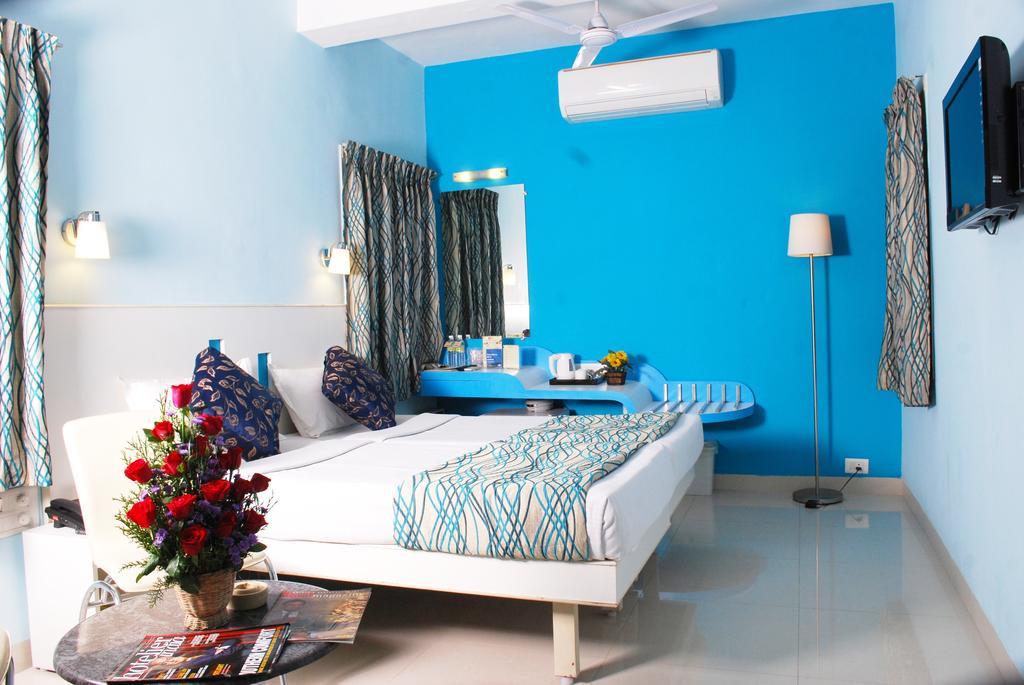 Hotel Pandian Madras Buitenkant foto